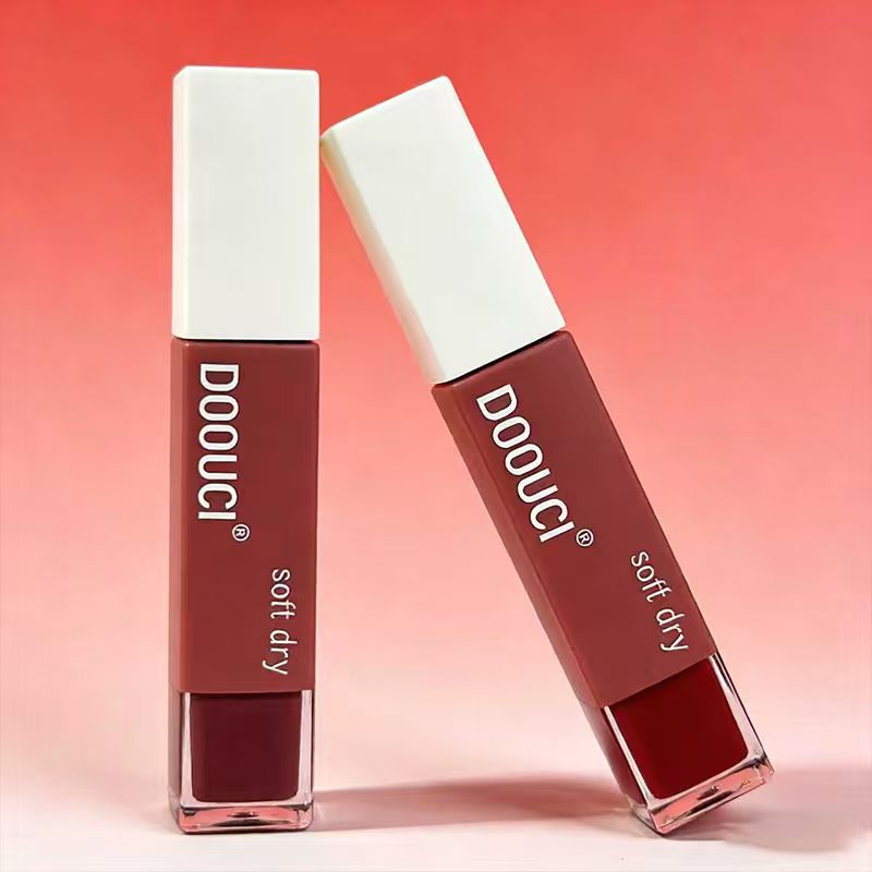 [Out of stock, Minimum order: 12,000 pcs]DOOUCI White-Eaved Brown Mist Lip Gloss