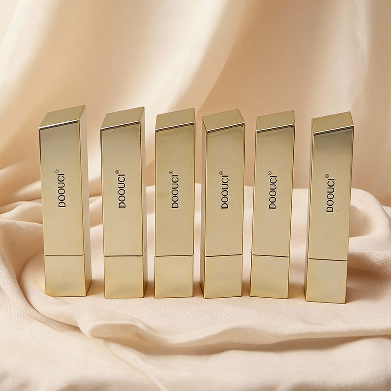 [Minimum order quantity: 12,000 pcs]NEXTWELL Luxury Gold Cube Lipstick